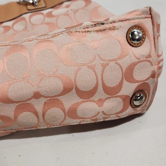 Coach - Picture 3 of 15